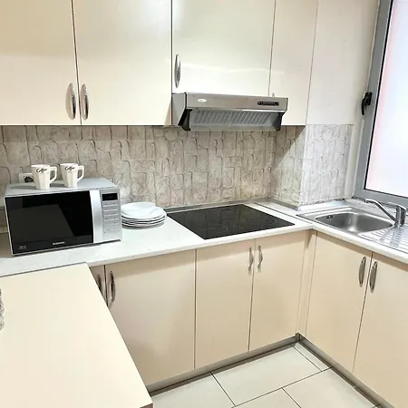 City Center Apartment *